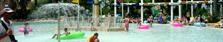 Piscina Infantil: Zona para disfrutar con los pequeños de la casa.