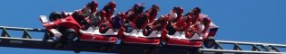 Red Force: Challenge the wind: En Red Force podrás desafiar al viento en la montaña rusa más rápida y alta de Europa, que simula la aceleración de un auténtico Fórmula 1 de Ferrari.