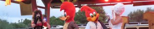 Animación de Calle de Halloween: Las calles del parque PortAventura en Halloween se llenan de terror en cualquier momento, con un montón de terroríficos personajes, y las mascotas de PortAventura disfrazadas para celebrar el Halloween de Port Aventura.