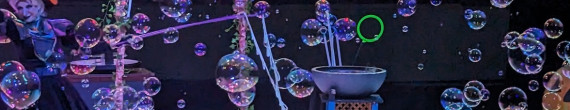 Halloween Magic Bubble: Una bruja crea burbujas de jabón de forma espectacular