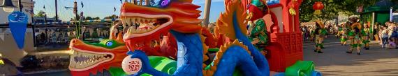 Birthday Parade: Al finalizar un día lleno de aventura ven a despedirte con el gran desfile final de la Mediterrània, inspirado en las 6 áreas temáticas del parque.