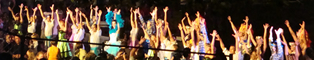 La Parada del Verano: Un desfile nocturno con música, baile y todos los personajes de PortAventura en Mediterrània.