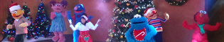 ¡Ya es Navidad en SésamoAventura!: Todos los personajes de Barrio Sésamo celebran la fiesta de Navidad en SésamoAventura de PortAventura con bailes y canciones en el espectáculo ¡Ya es Navidad en SésamoAventura!