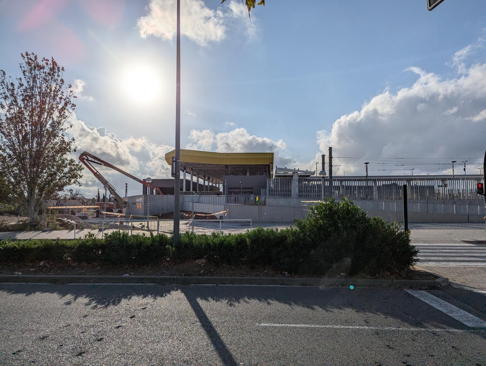 Muy avanzada la construcción de la nueva estación de tren de Salou - Port Aventura