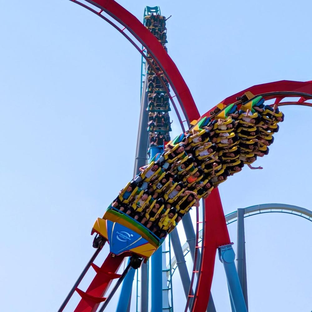 Dragon Khan and Shambhala cruzándose en una misma vista