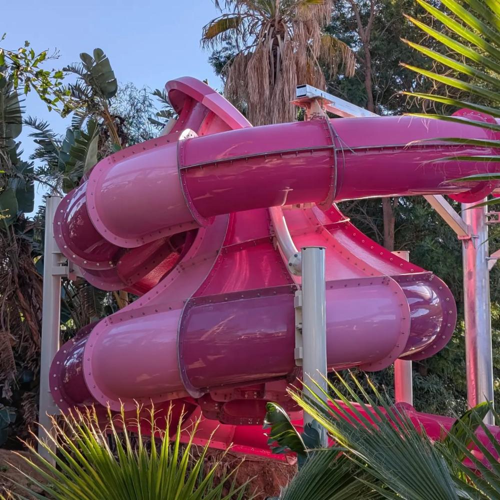 Hélice HIVE de ProSlide en el tobogán The Crab de Caribe Aquatic Park