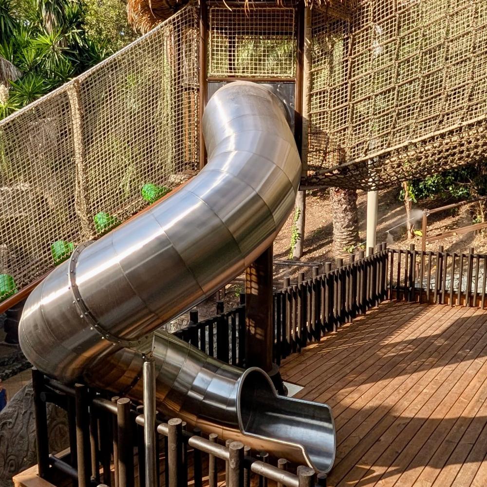 Toboganes de Makamanu Jungle en PortAventura Caribe Aquatic Park
