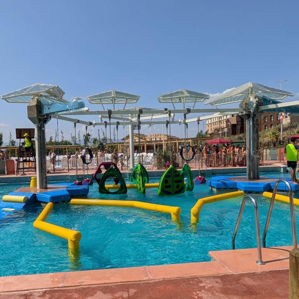 Zona de juegos La Bahía Pirata en Caribe Aquatic Park para todas las edades