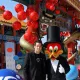 Cesc Fàbregas celebra el 15 aniversario de PortAventura