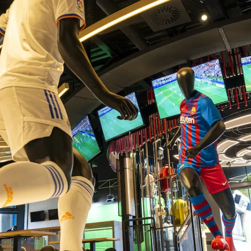 Se presenta el restaurante TwentyNine’s y el videojuego The Beat Challenge