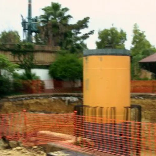 Se empieza a instalar la torre - Diciembre 2004