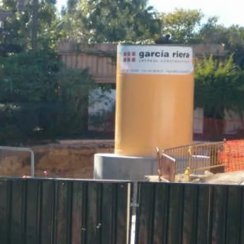 Se empieza a instalar la torre - Diciembre 2004