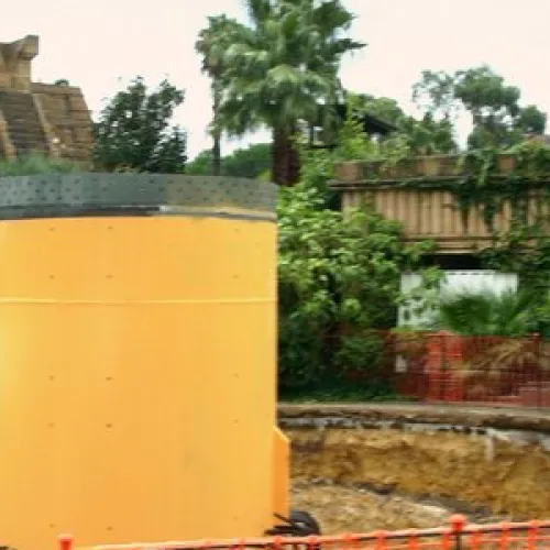 Se empieza a instalar la torre - Diciembre 2004