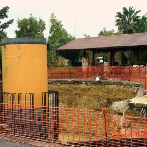 Se empieza a instalar la torre - Diciembre 2004
