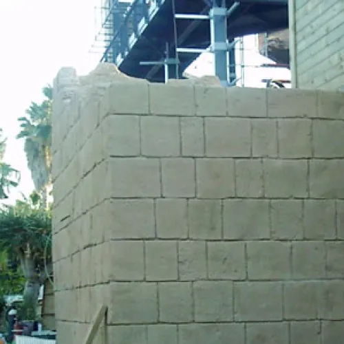 Sigue la construcción con el parque abierto - Marzo 2005