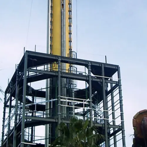 Sigue la construcción con el parque abierto - Marzo 2005