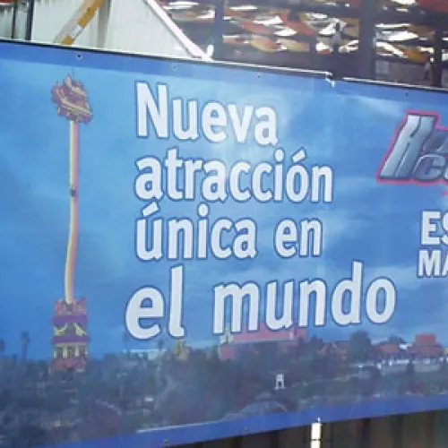 Sigue la construcción con el parque abierto - Marzo 2005