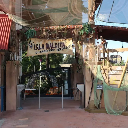 La Isla Maldita